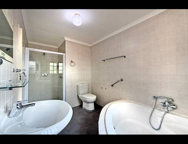 3 BEDROOM DUPLEX FOR SALE IN KYALAMI HILLS